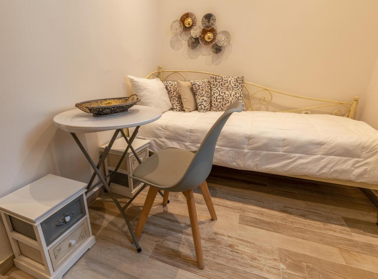 Naxos Enjoy Apartments Naxos City Luaran gambar